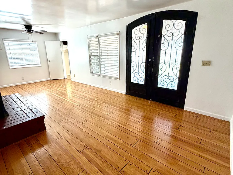 1428 Vanderwell Ave — Photo 9