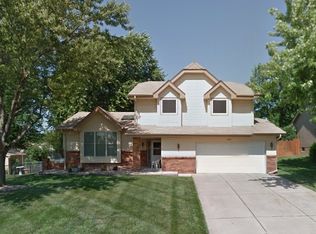 906 Sterling Dr, Papillion, NE 68046