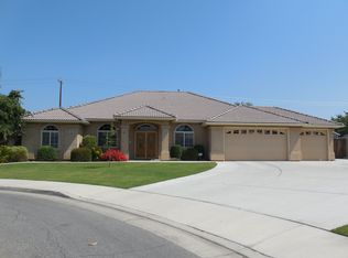 700 Brookside Dr, Shafter, CA