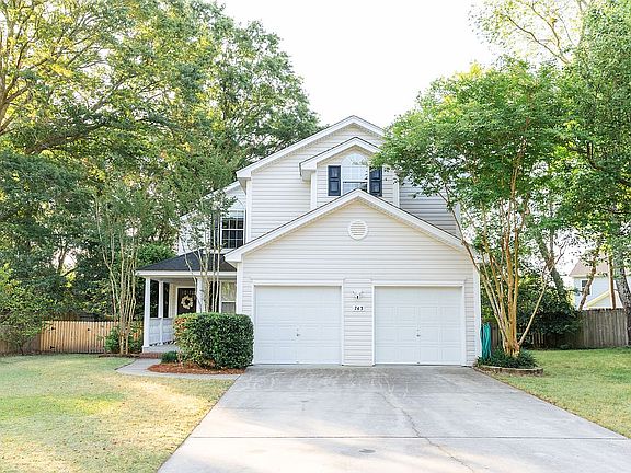 2nd image of 743 Majestic Oak Dr