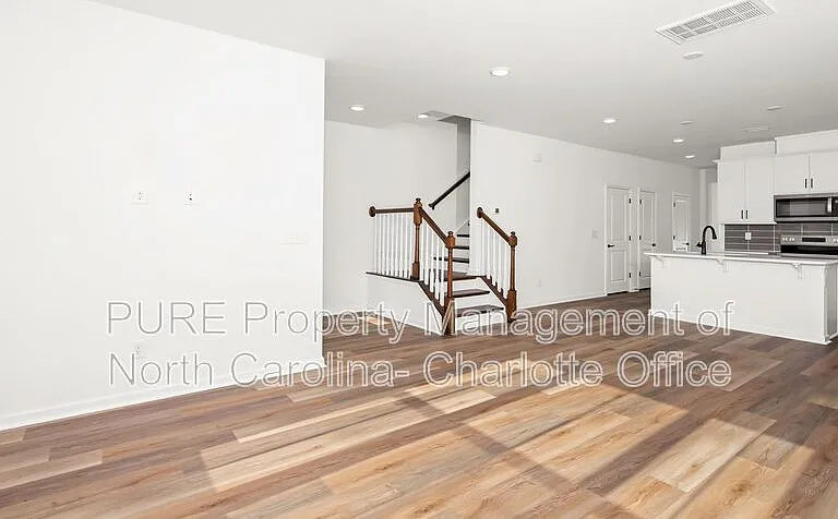 2420 Whitewing Ln — Photo 4