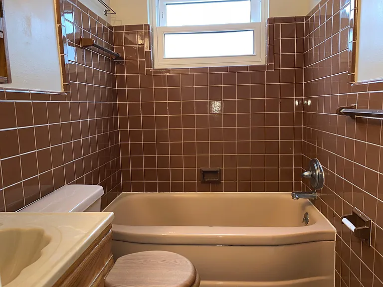 22181 Marlow Ave — Photo 6