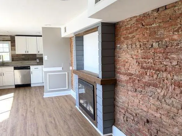 4594 Baker St, Philadelphia, PA 19127