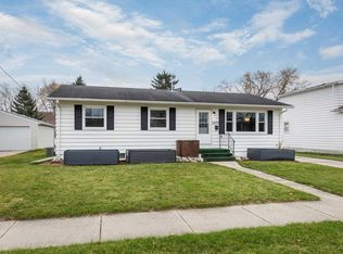 1409 Hamilton Ave, Janesville, WI 53548