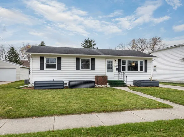1409 Hamilton Ave, Janesville, WI 53548