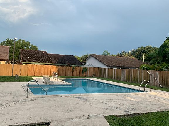 4th image of 7270 SW 113 Court Cir