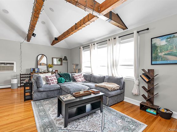 3rd image of 26 Lancaster Road