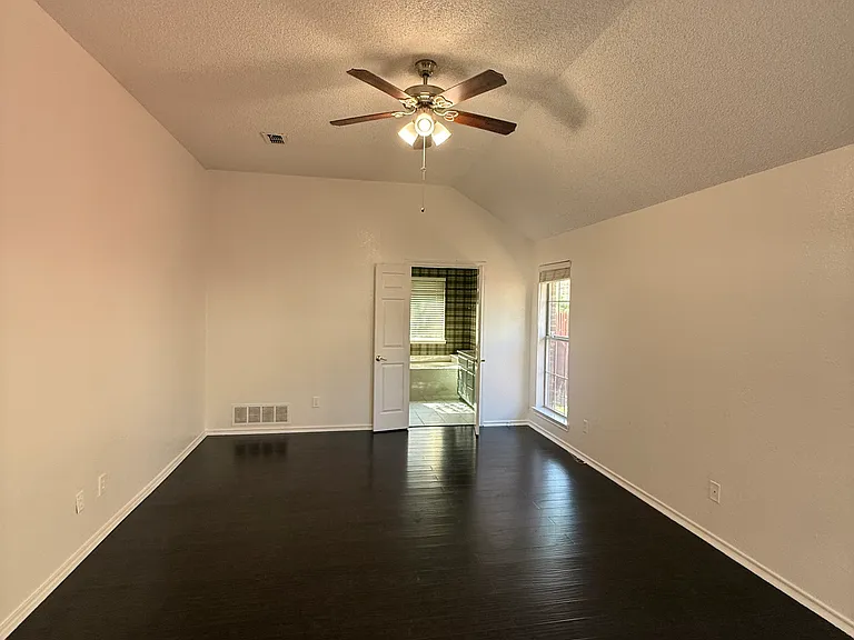 3047 Renaissance Ct — Photo 7