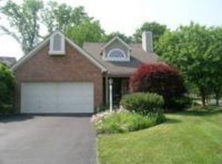 3956 Old Carriage Ct, Loveland, OH 45140