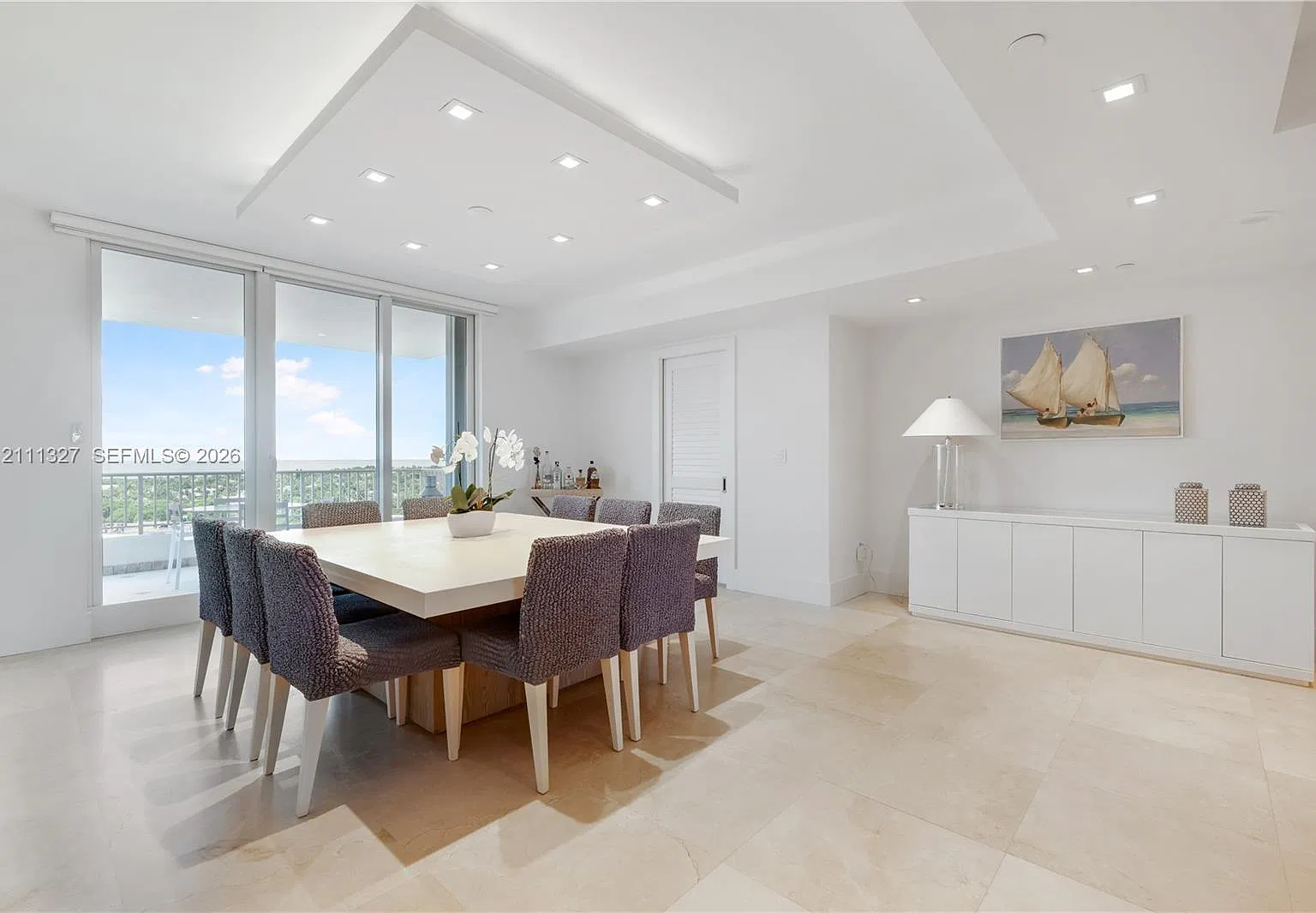 Club Tower One Condo — Photo 1