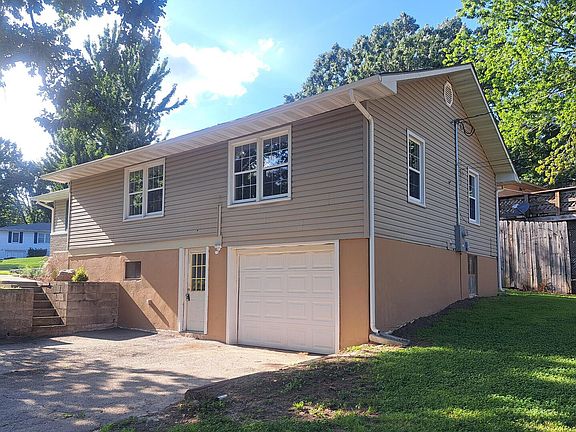 2nd image of 1313 Fairmont Drive