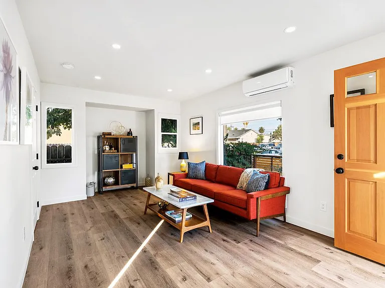 2935 S Sycamore Ave — Photo 6