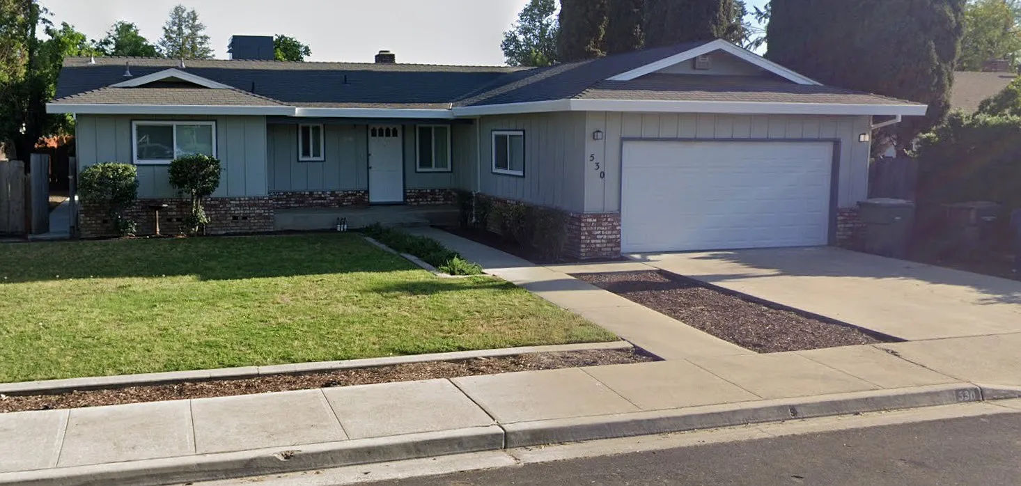 3 bed, 1345 sqft, $2,300 — Photo 1