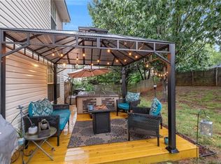 637 Saratoga Dr, Clover, SC 29710