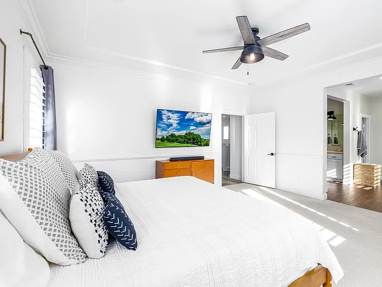 28080 Hayward Dr — Photo 16
