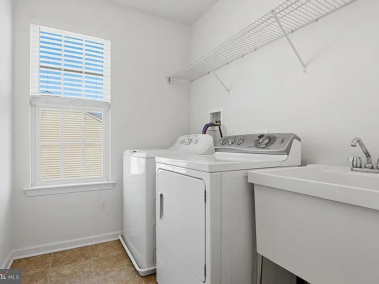 111 Sandpiper Ct — Photo 15