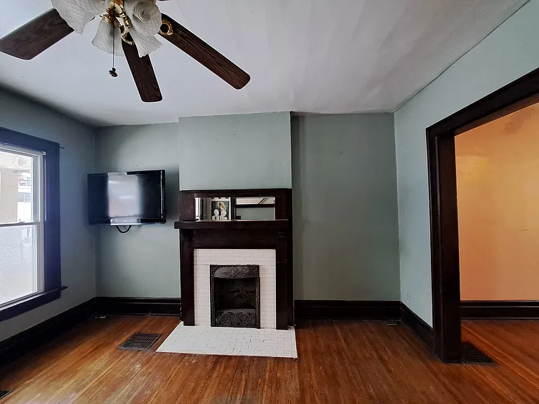 293 E Northwood Ave — Photo 6