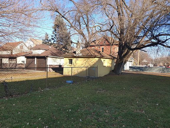 3rd image of 344 S Joliet St