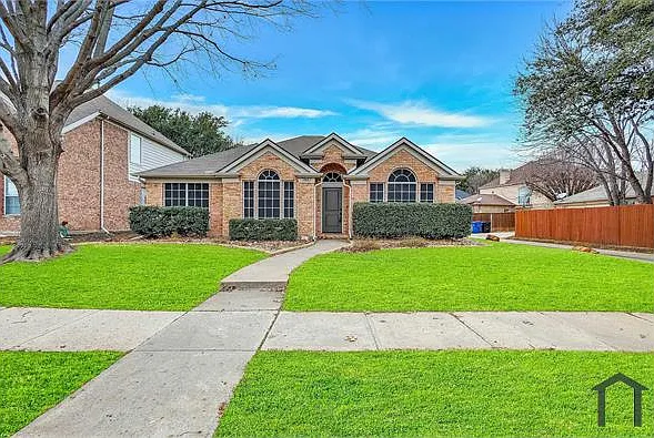 7017 Inglenook Dr