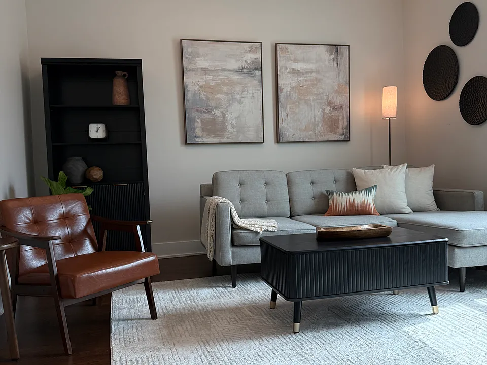 3408 W Congress Pkwy #2