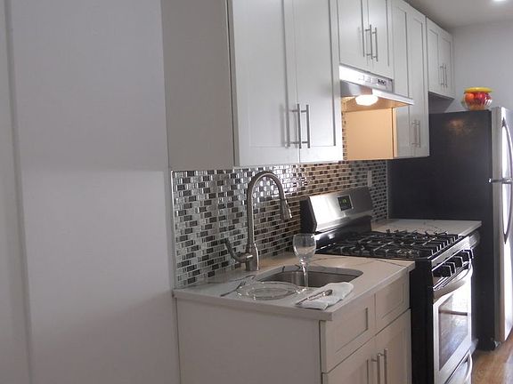 2nd image of 2030 Madison Ave #Bb