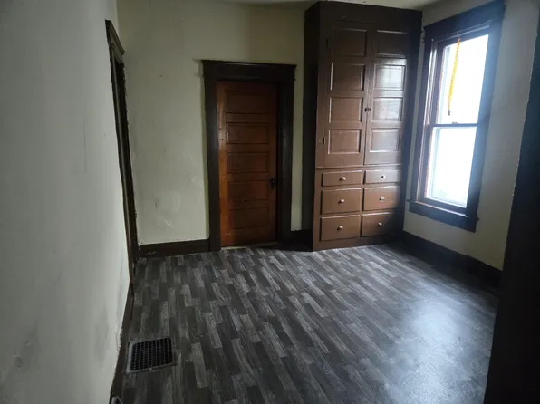 413 Bartram Ave, New Castle, PA 16101