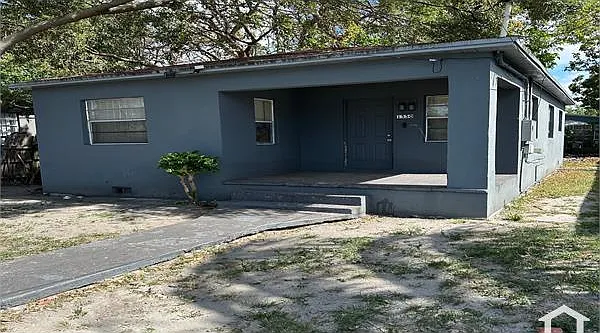3 bed, 1000 sqft, $2,588 — Photo 3