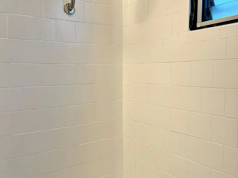 College Manor — Photo 14