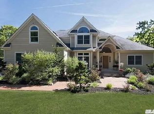 2 Clara Dr, East Quogue, NY 11942