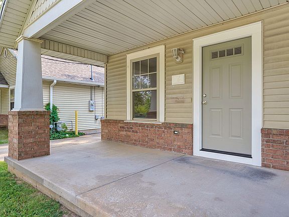 3rd image of 2134 N Howard Avenue