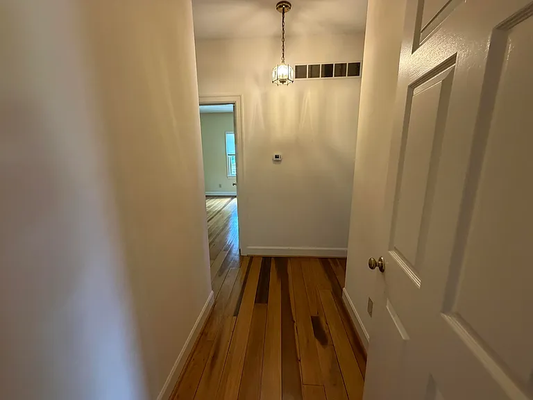 1112 Pepperhill Cir — Photo 14