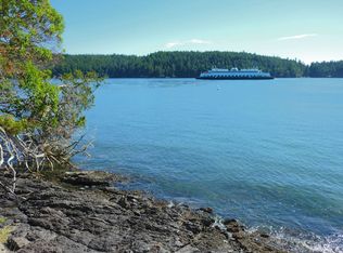 11 Circle Rd, Eastsound, WA 98245