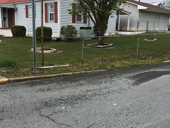 2nd image of 316 Martin Ave E