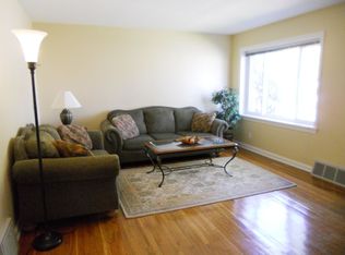 1644 Curry Dr, Lyndhurst, OH 44124