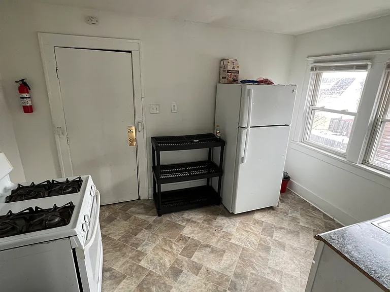 4742 Alter Rd — Photo 4