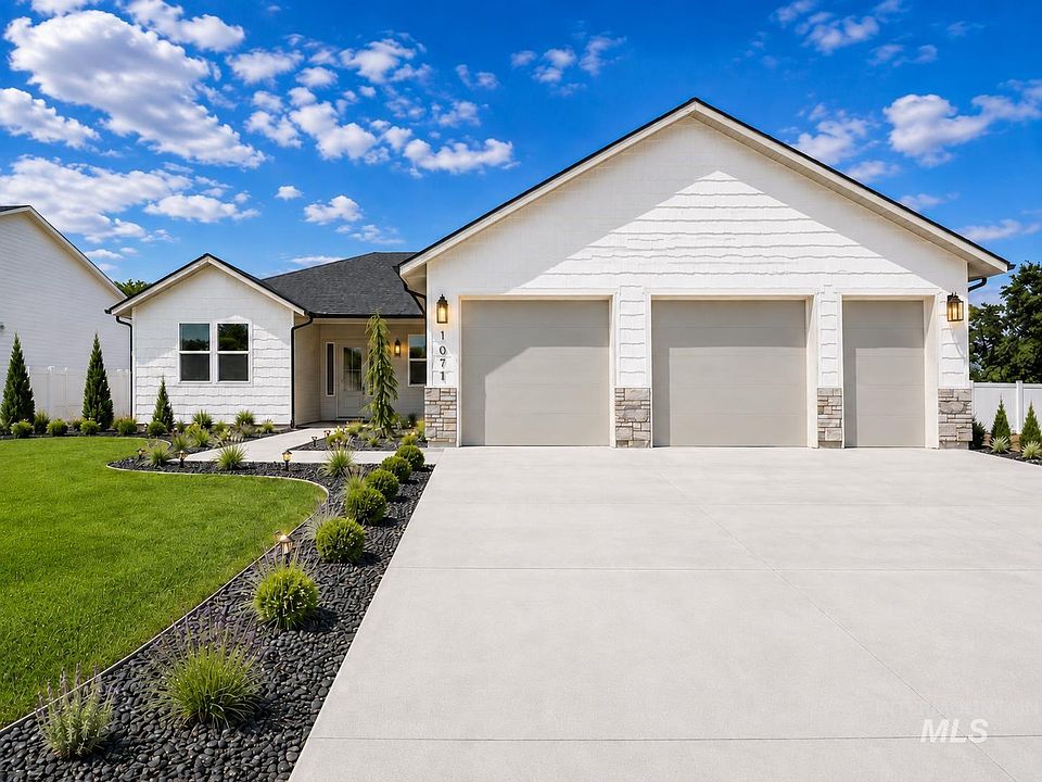 1st image of 1071 W Afton Pl