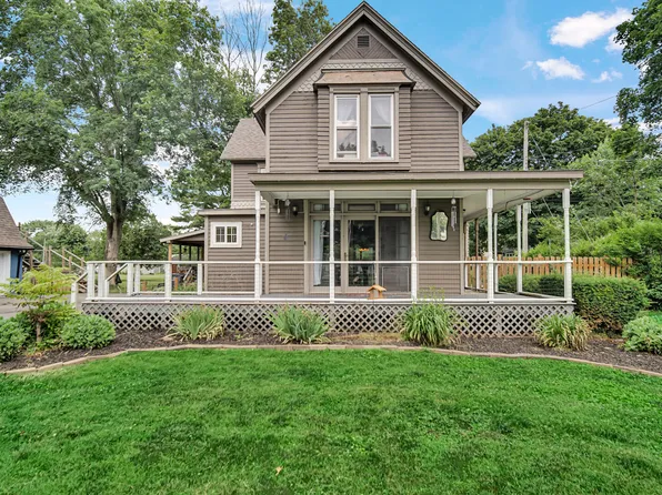 805 N 1st St, Kentland, IN 47951