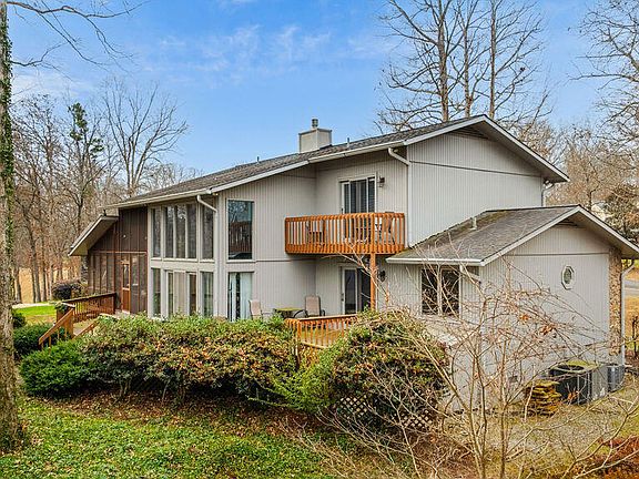 2nd image of 135 Inata Cir