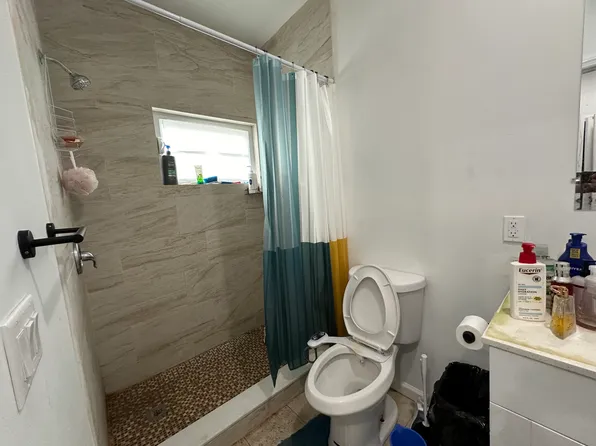 215 Lincoln Street image 11 of 12