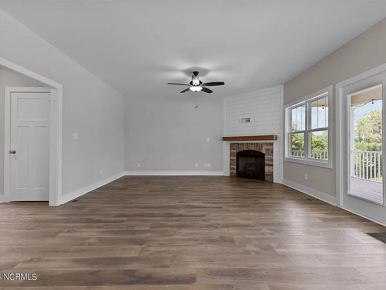 139 Crestview Rd — Photo 11