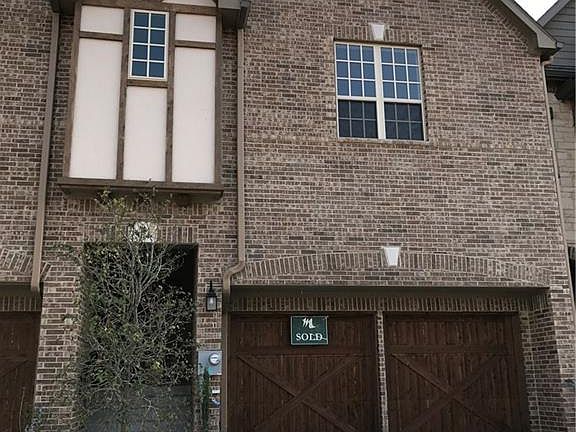 2nd image of 584 Waterloo Dr