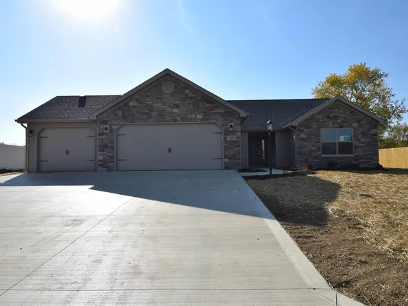 7801 W Kennedy Pkwy, Yorktown, IN 47396