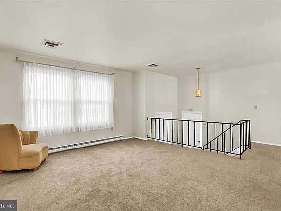 4th image of 108 Wading Spring Ln