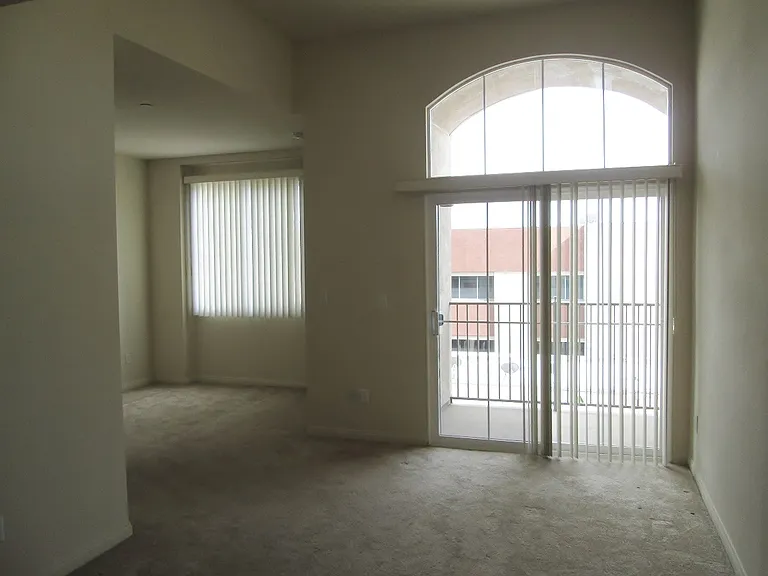 Lido Apartments - 3707 Motor Ave — Photo 3