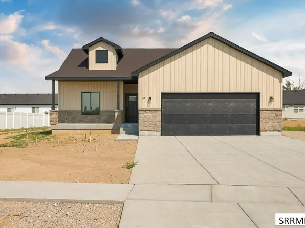 32 N Hemlock Ln, Rigby, ID 83442