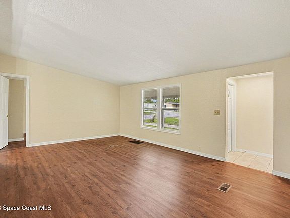 5th image of 1639 Ridge Dr