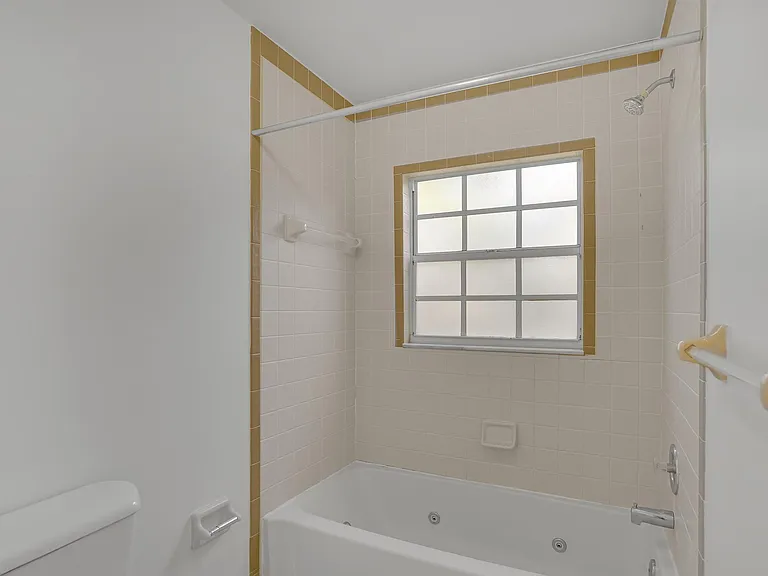 7845 Boca Ciega Dr #A — Photo 32