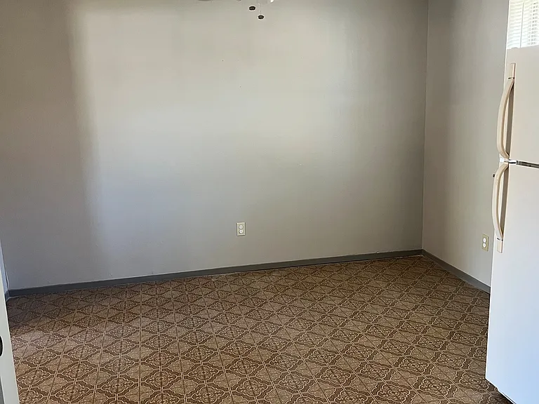 705 Guadalimar St — Photo 10