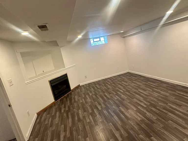 2425 W Florian Ct — Photo 11