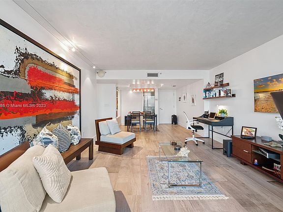 4th image of 650 West Ave APT 1906